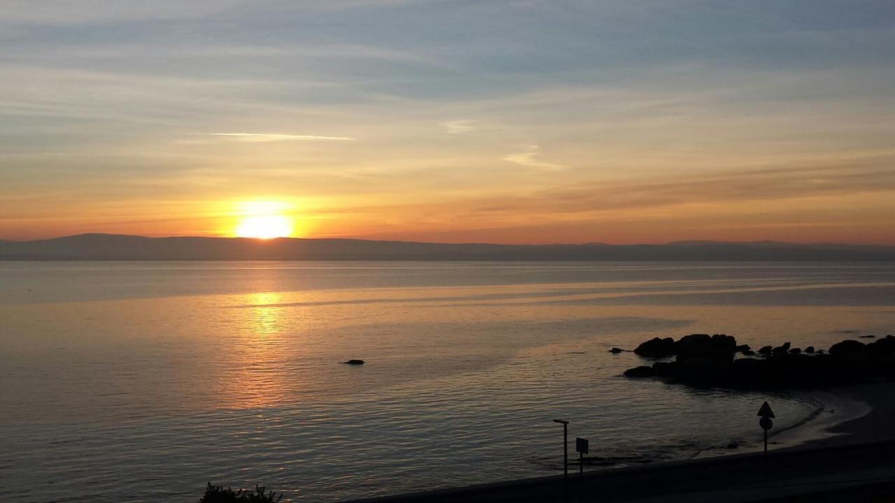 Apartamento Romantico Con El Mar A Tus Pies Ribeira Exterior foto